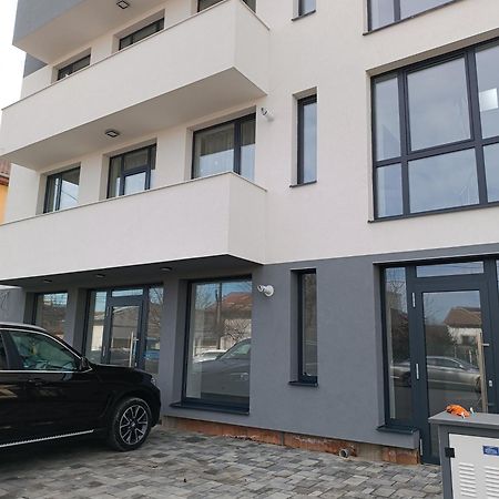 Apartament 2 Camere, Bloc Nou, Langa Promenada Moll, Capacitate 4 Persoane Κραϊόβα Εξωτερικό φωτογραφία