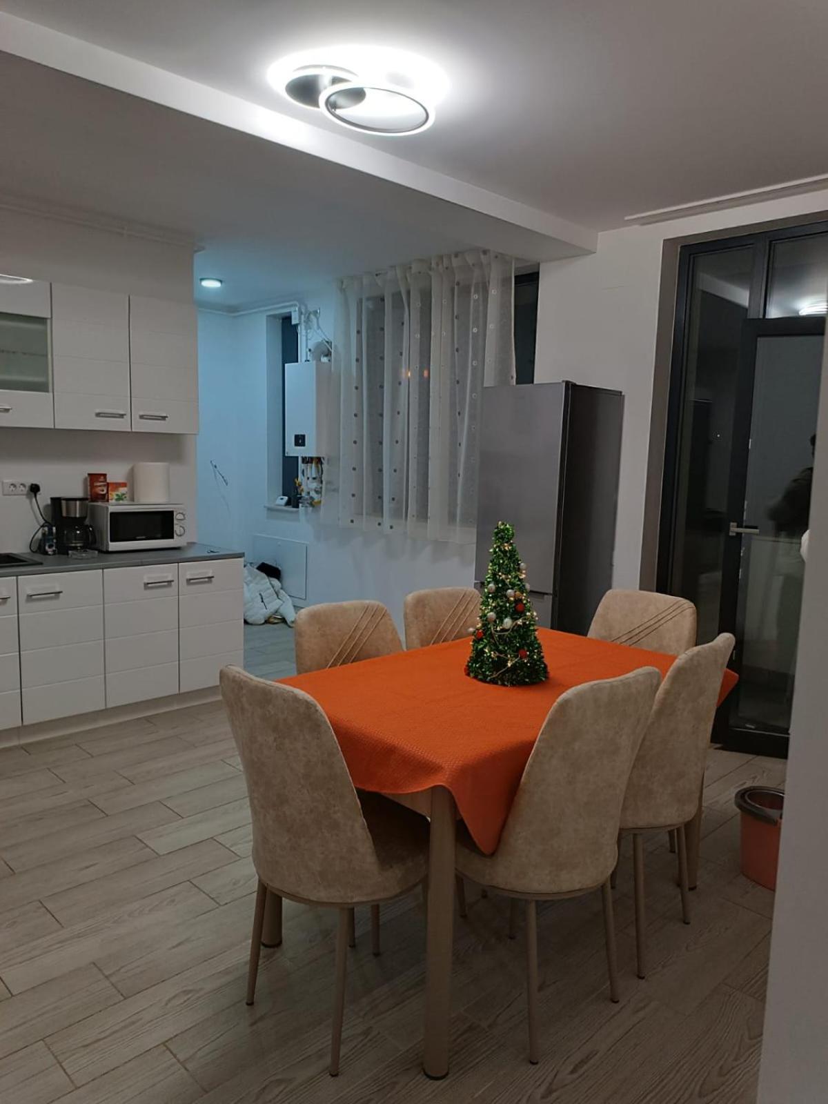 Apartament 2 Camere, Bloc Nou, Langa Promenada Moll, Capacitate 4 Persoane Κραϊόβα Εξωτερικό φωτογραφία